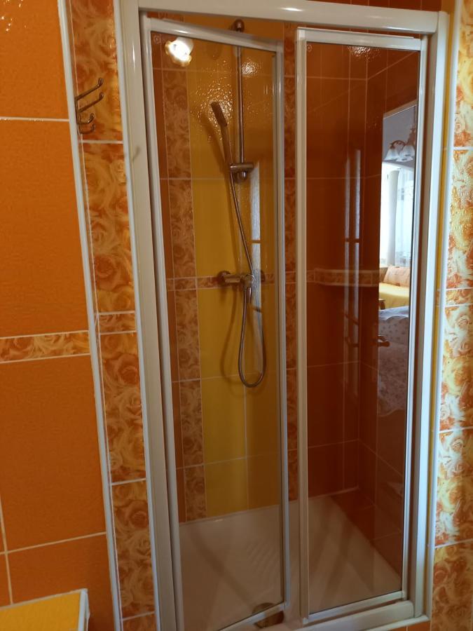 Hotel Vysehrad Турчьянске-Теплице Экстерьер фото