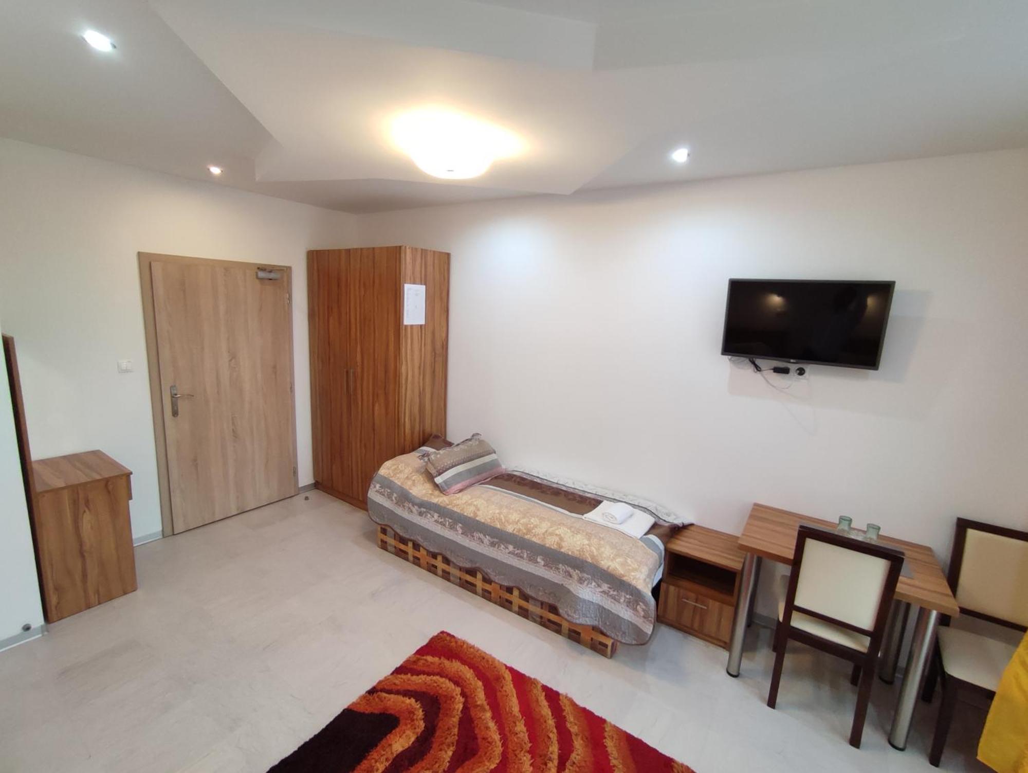Hotel Vysehrad Турчьянске-Теплице Экстерьер фото